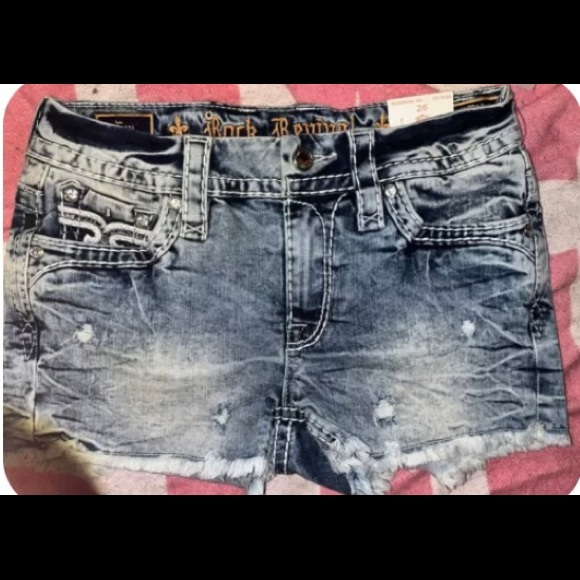 Rock Revival Jean Shorts Size 26 Fay Mid-rise
Shorty Brand Nwt140 Retail Bling - Picture 3 of 9